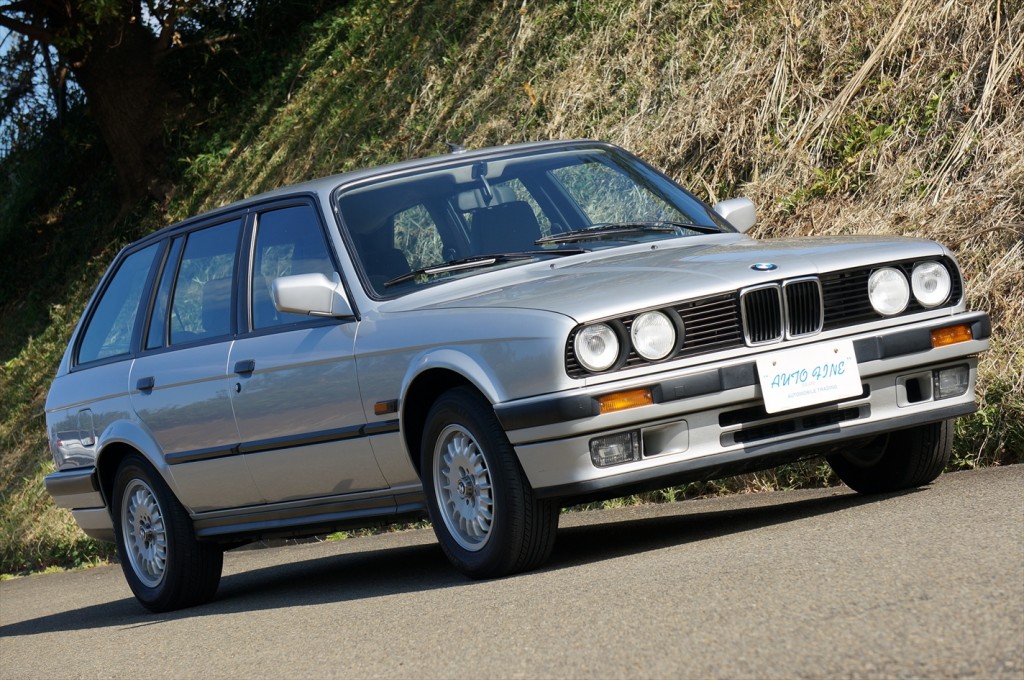 ストック車輛紹介 91y Bmw E30 325i Touring スターリングシルバー ディーラー車 走行71 000km E30 Autofine Bmw Alpinaの専門店 修理 車検 整備 新車中古車販売のオートファイン 神奈川県 横浜