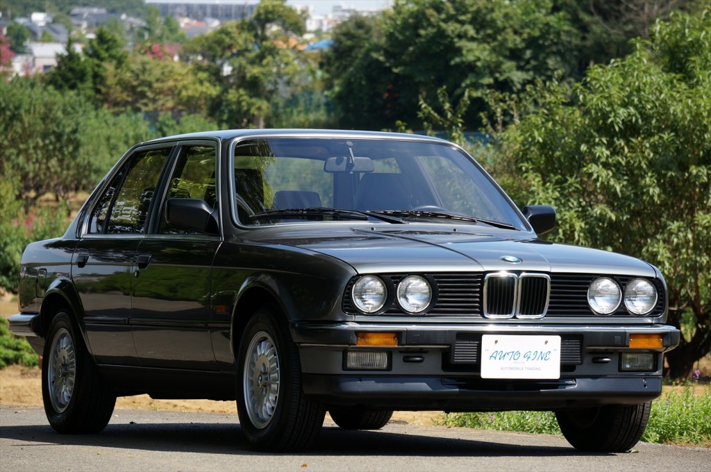 ストック車輌紹介】87y E30 325i ドルフィンメタリック 80,000Km ディーラー車【フルオリジナル】 AUTOFINE BMW・ALPINAの専門店 修理・車検・整備・新車中古車販売のオートファイン 神奈川県【横浜】 ヤトミン BMW E30 325i 中国製